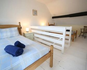 Sea View Cottage - Isle of Portland - Bedroom