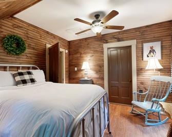 The Mitchell House - North Woodstock - Bedroom
