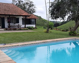 Small farm in Vassouras-cafe valley - Vassouras - Piscina