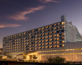 DoubleTree by Hilton South Bend - סאות' בנד - בניין