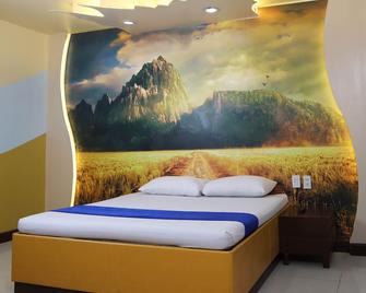 Hotel Dreamworld Araneta Cubao - Manila - Bedroom
