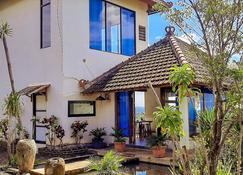 Villa Kebun Jeruk Syariah Malang by ecommerceloka - Malang - Edificio