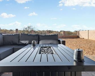 Hilltop Haven 3bd/2bth In Beautiful Benson, Az pets Ok - Benson - Balcone