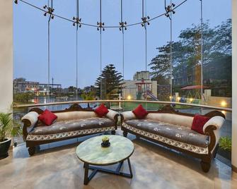 Rakabi The Fern, Igatpuri - Igatpuri - Балкон