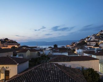 Achilleas Pension - Hydra - Extérieur