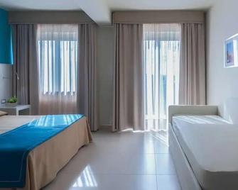 Hotel Valeria Del Mar - Belvedere Marittimo - Habitación