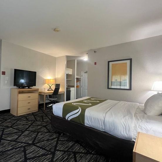 Quality Inn and Suites Loveland image 1