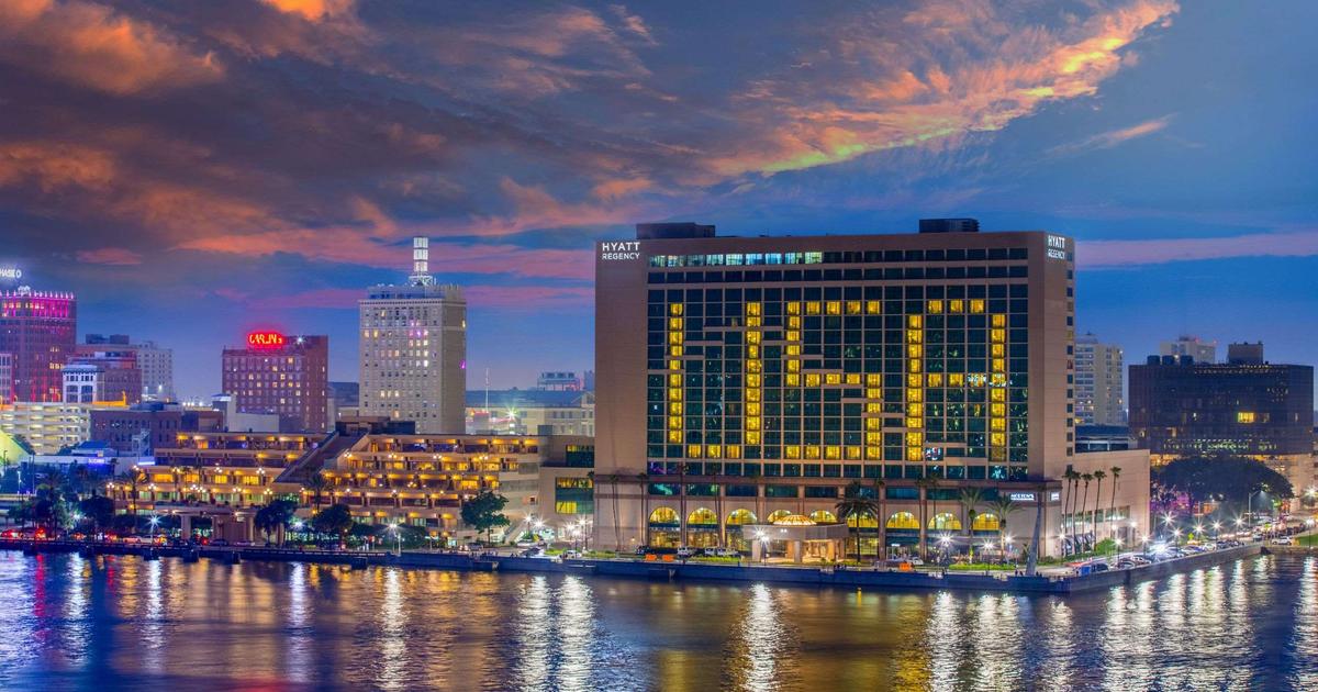 Hyatt Regency Jacksonville Riverfront from 98. Jacksonville Hotel