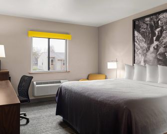 Super 8 by Wyndham Kalispell Glacier National Park - Kalispell - Habitación