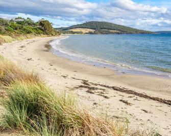 Omaroo Cottage Bruny Island - Alonnah - Beach