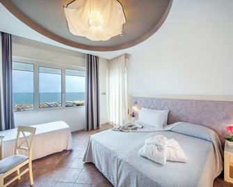 Hotel Doge - מילאנו מריטימה - חדר שינה