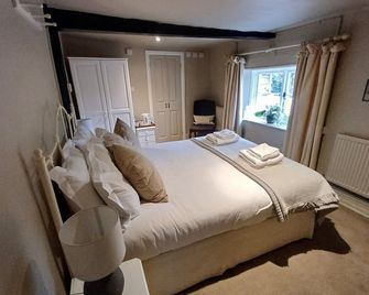 The Fox Goes Free - צ'יצ'סטר - חדר שינה