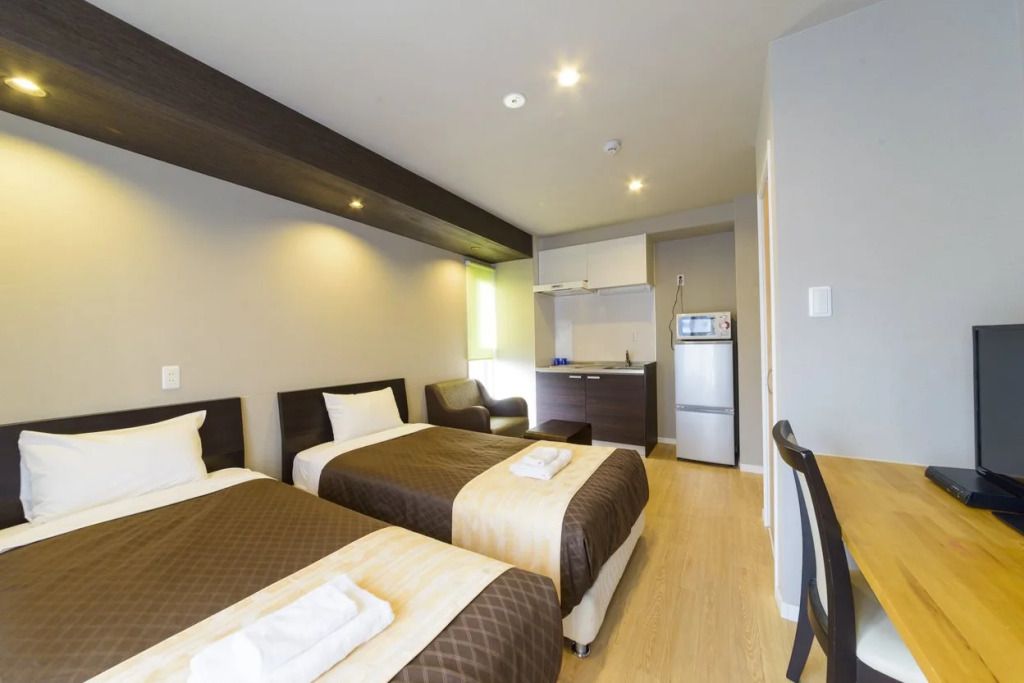 Mr. Kinjo In Violette Higashimachi