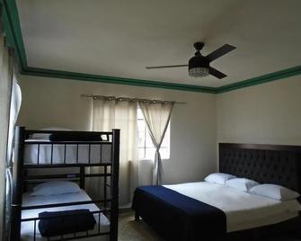Paulina Youth Hostel - Oaxaca - Phòng ngủ