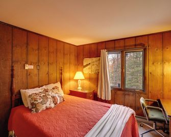 Community Perks: Retreat w/ Thirteenth Lake Access - North River