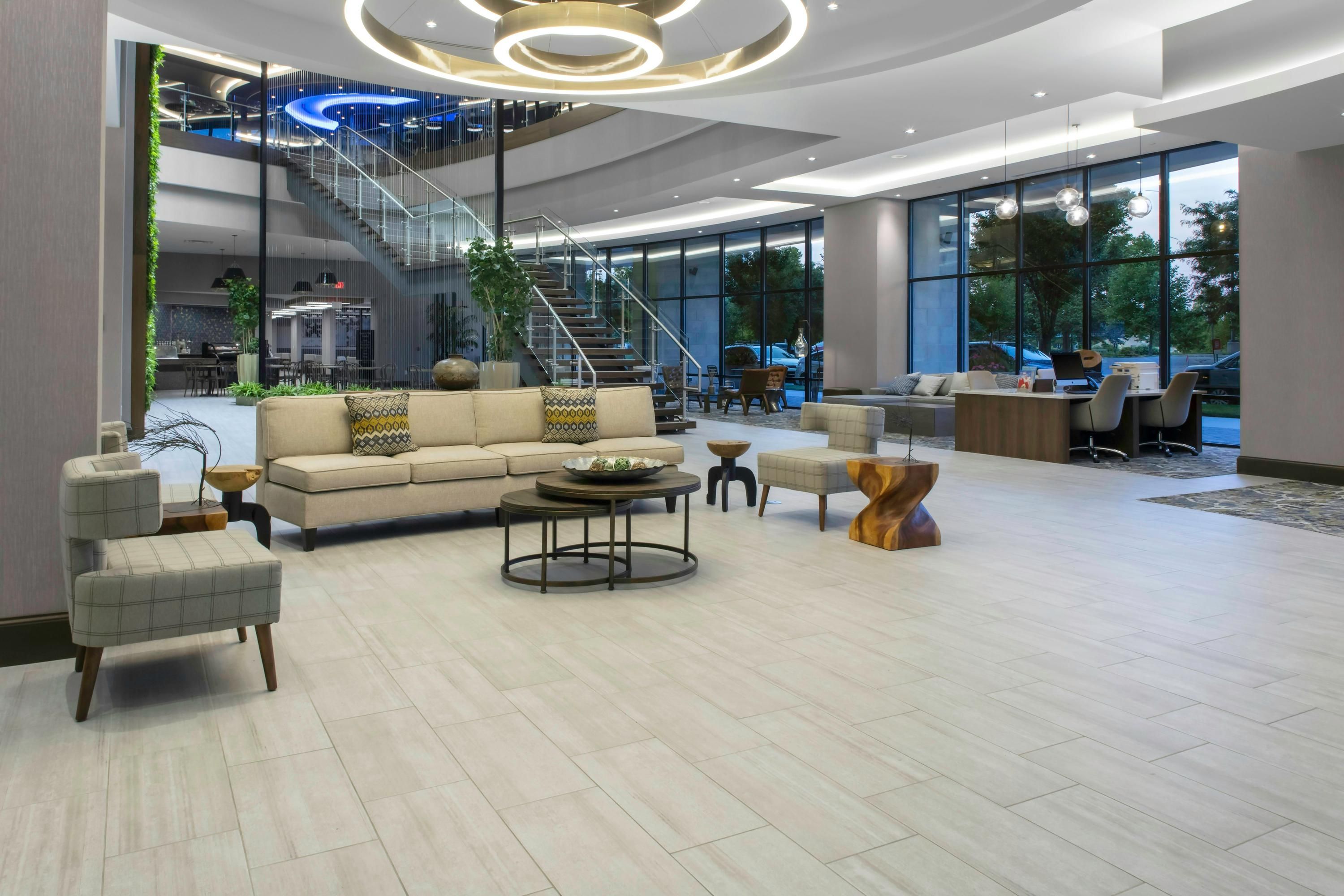 Embassy Suites by Hilton Grand Rapids Downtown - גרנד ראפידס - לובי