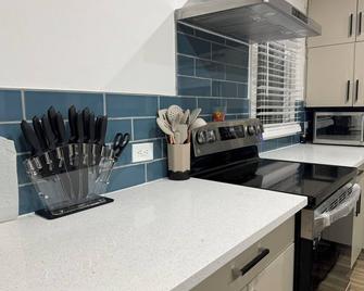 Only35 minutes away from Edmonton City and 10 minutes from Stony Plain Town - Spruce Grove - Cocina