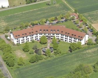 Tagungs Und Bildungszentrum Steinbach Taunus - Steinbach am Taunus - Budova