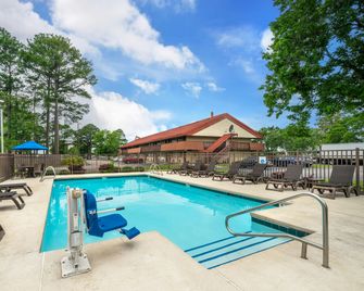 Red Roof Inn Virginia Beach - Virginia Beach - Pool