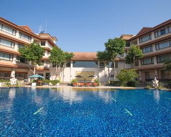 帝王河之家度假酒店 - 清萊 - 清萊 - 游泳池