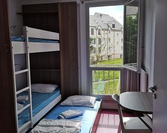 Auberge De Jeunesse D'orleans - Orléans - Schlafzimmer
