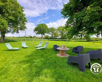 Un instant à Saulges, jusqu'à 12 personnes - Saulges - Patio