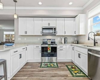 Golden Anchor Retreat Lux Living! - Annapolis - Cocina