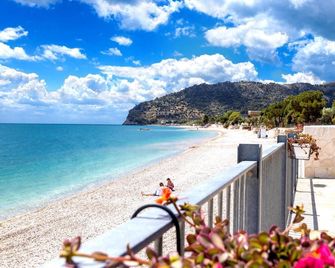 B&B Auliv - Mattinata - Strand