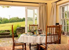 Alltybrain Farm Cottages - Brecon - Dining room