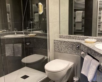 Country Hotel Timmendorfer Strand - Timmendorfer Strand - Bathroom