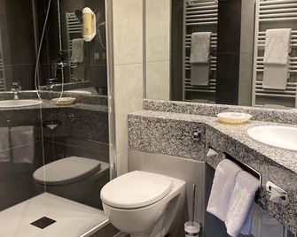 Country Hotel Timmendorfer Strand - טימנדורפר שטראנד - חדר רחצה