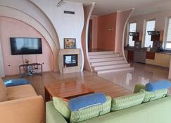 Guest Rooms Deva - Burgas - Living room