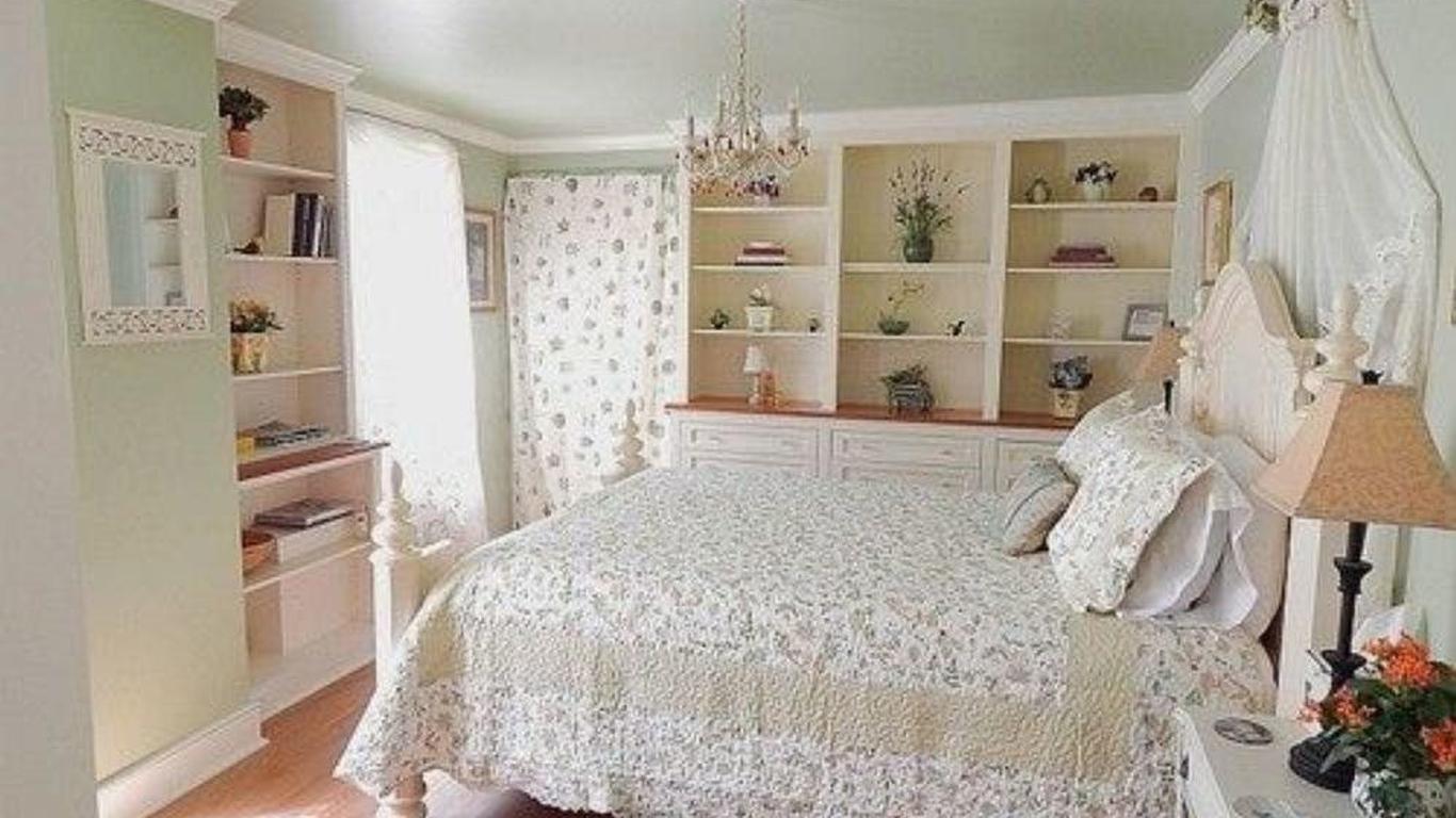 Princess Anne Book Lovers Inn