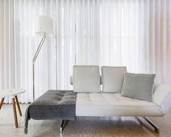 Buhwi Bira Byron Bay - Studio - Byron Bay - Wohnzimmer