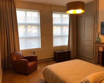 Les chambres Berguoises Chambre Rez-de-chaussée au coeur de Bergues - Bergues