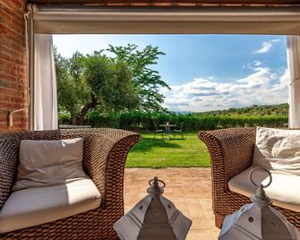 La Casa Medioevale - Lamporecchio - Patio