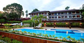 Hotel Tropika - Thành phố Davao