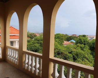 Lagardan Ocean View - Boscobel - Balcón