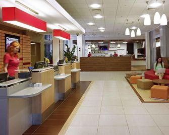 ibis Warszawa West Station - Varsovia - Recepción