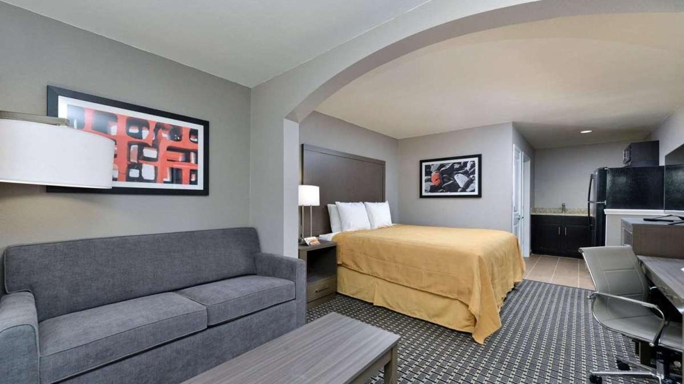 Scottish Inn & Suites Cotulla, Tx
