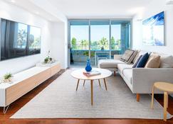 Bondi View – Views to the north and south of Bondi Beach - Bondi - Living room