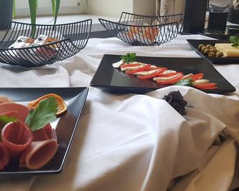 Hotel Altberesinchen - Fráncfort del Óder - Comida