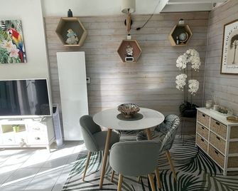 Lovely house for 2 on the golf course - Lacanau - Essbereich