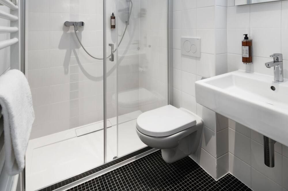 VN17 Rooftop Suites by Adrez - Prague - Bathroom