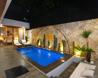 Zahra Villas - Denpasar - Alberca