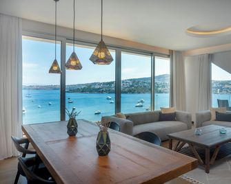Cape Bodrum Luxury Hotel & Beach - Gündoğan - Huiskamer