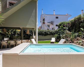 Walk in Hostel Faro Airport - Faro - Kolam