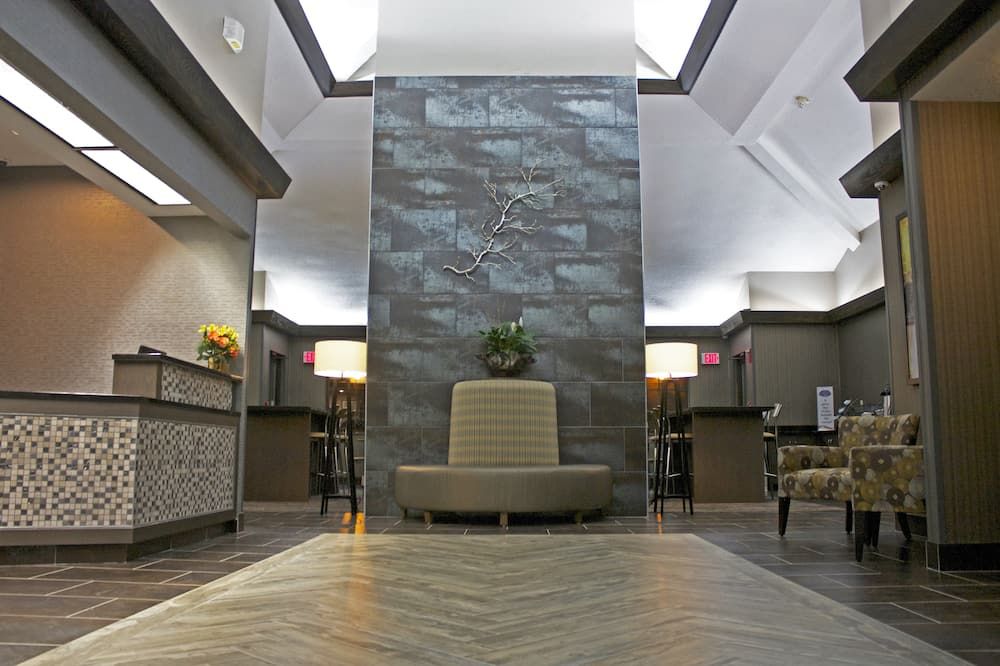 Super 8 by Wyndham Copley Akron thumbnail 3