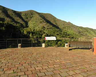Albergue de Bolico - Buenavista del Norte - Balcón