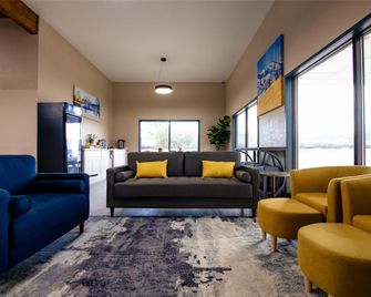 SureStay by Best Western Forsyth - Forsyth - Lounge